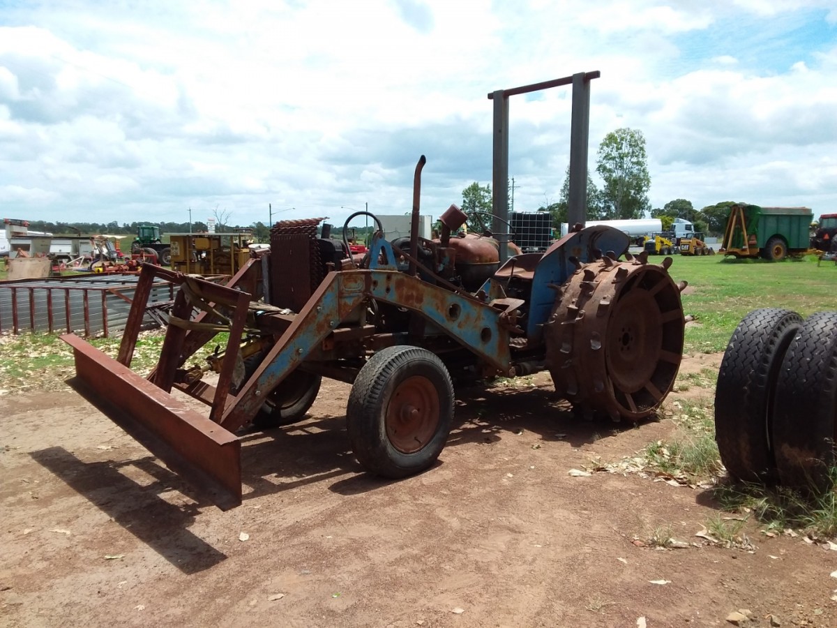 FORDSON TRACTOR - JHMD5266196 - JUST HEAVY EQUIPMENT